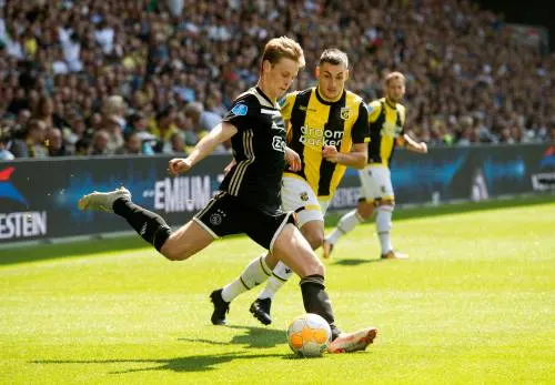 De Jong met een grote glimlach naar Oranje