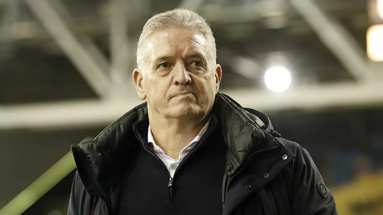 Heracles Almelo ontslaat trainer John Lammers