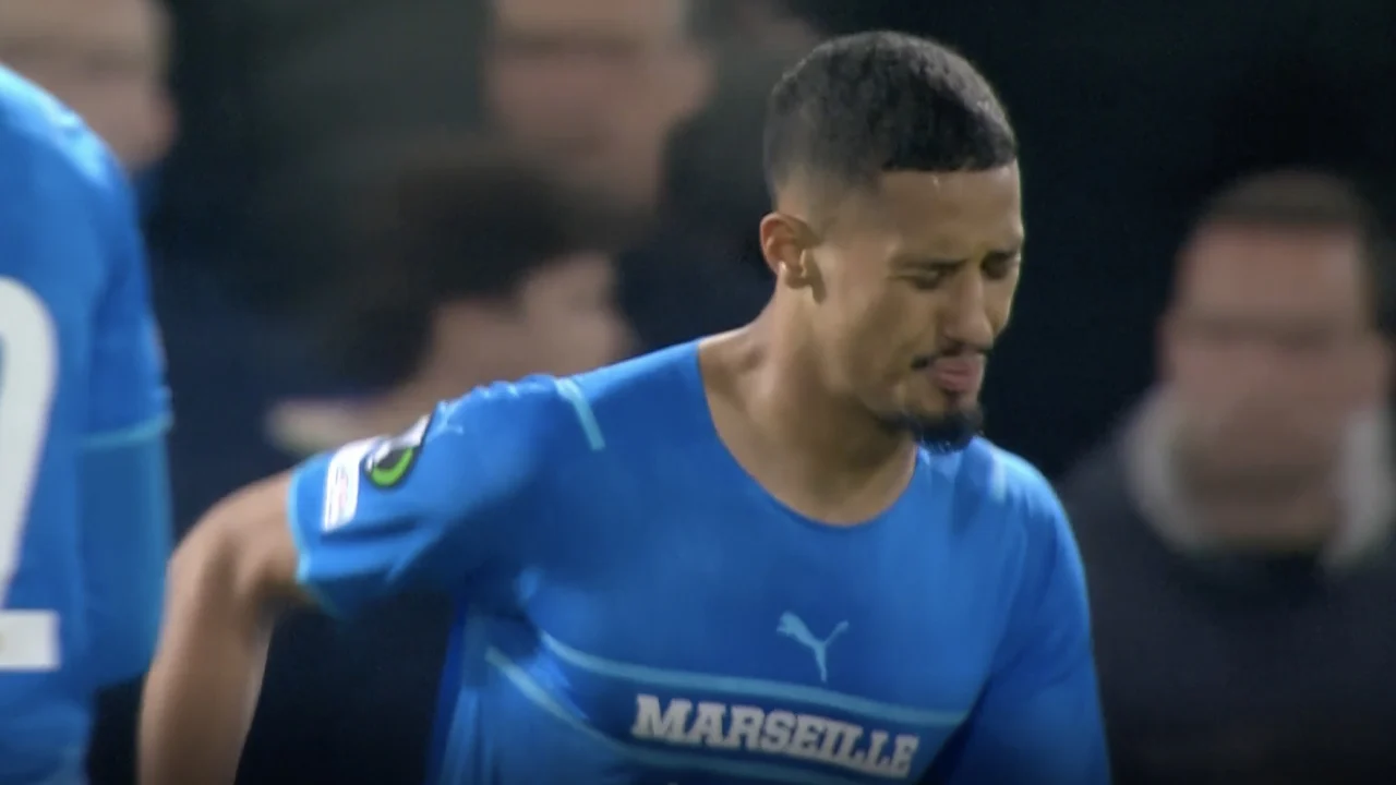 KANS: Saliba kopt rakelings naast