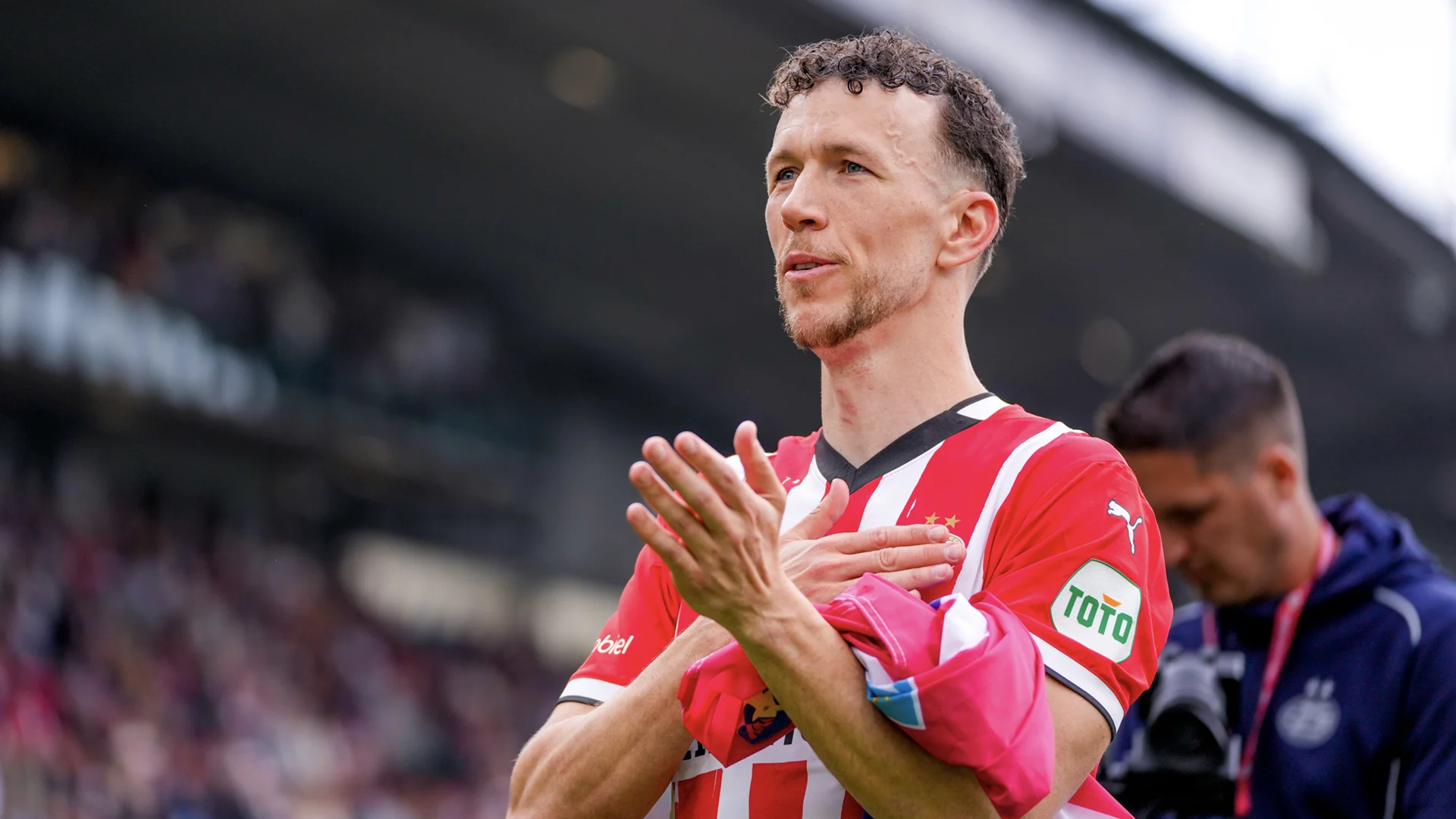 Geweldig nieuws voor PSV: Perišić blijft de club trouw