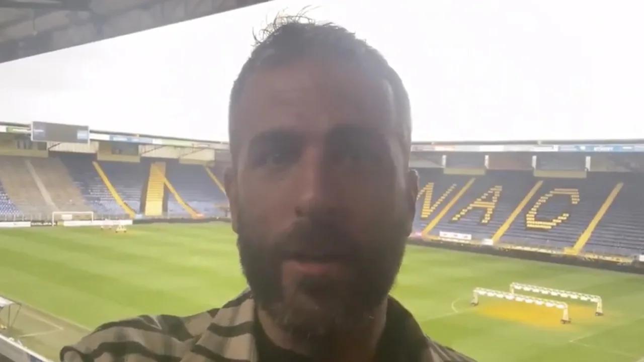 Ralf Seuntjens richt zich tot Bas Nijhuis: 'Mijn excuses voor mijn taalgebruik'