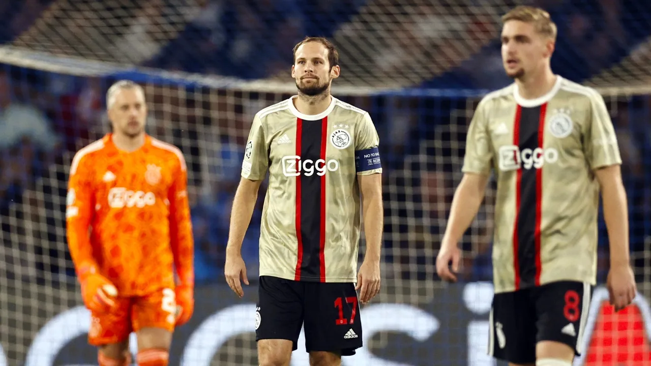 Ajax na horrorstart opnieuw onderuit tegen Napoli
