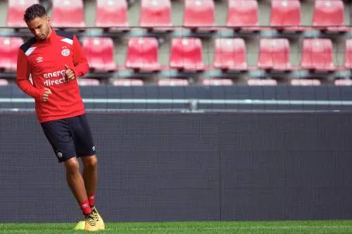 AZ met Maher in selectie tegen Feyenoord