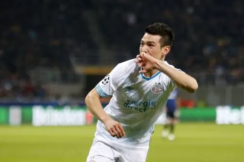 Van Bommel rekent op getergde Lozano