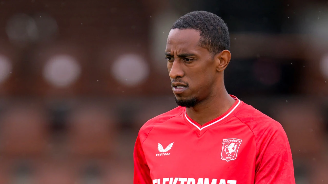 'Brenet onder vuur bij justitie voor rijden zonder rijbewijs en mishandeling vriendin'