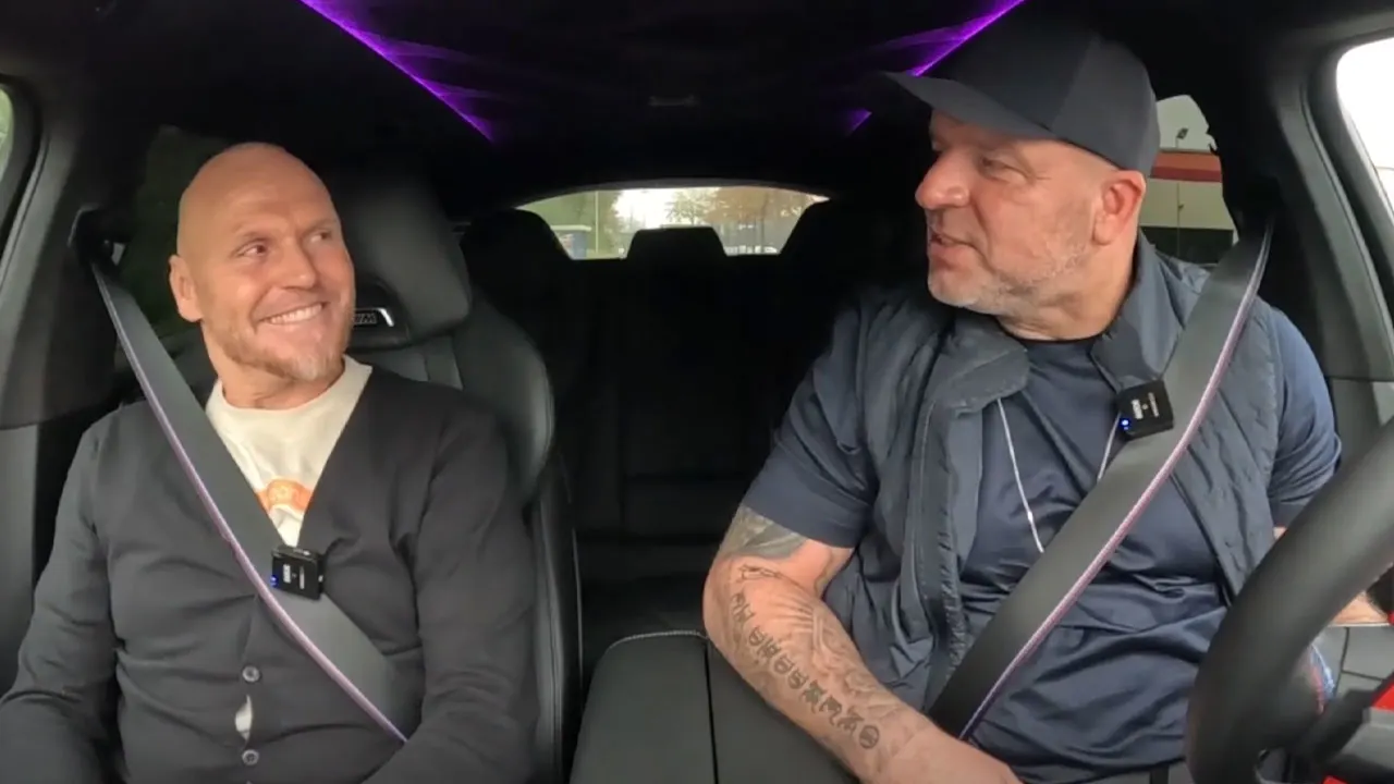 FC Twente-trainer Oosting reageert op vermeende interesse van Feyenoord