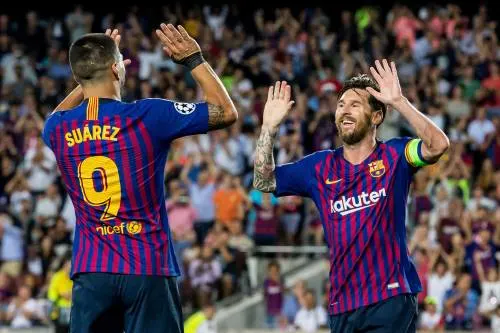 Messi leidt FC Barcelona langs PSV