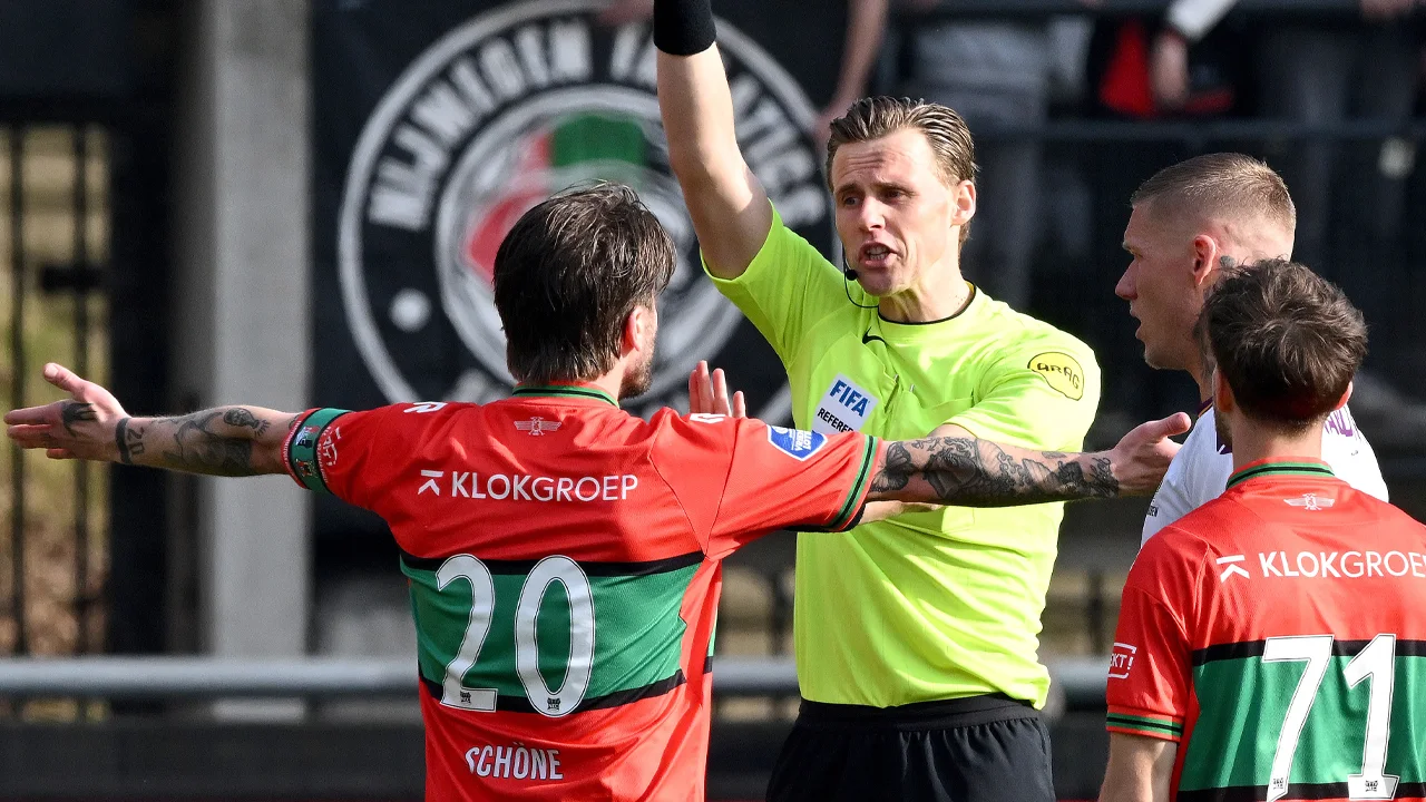 NEC-middenvelder Schöne geschorst tegen FC Utrecht na rode kaart tegen Go Ahead