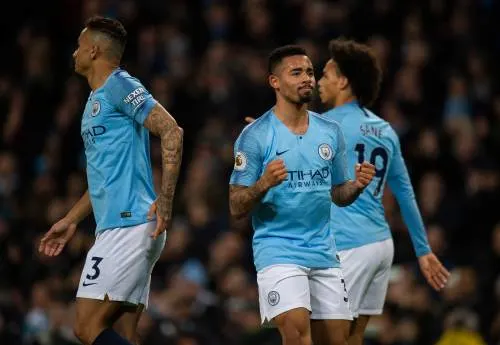 Manchester City blijft in spoor van Liverpool