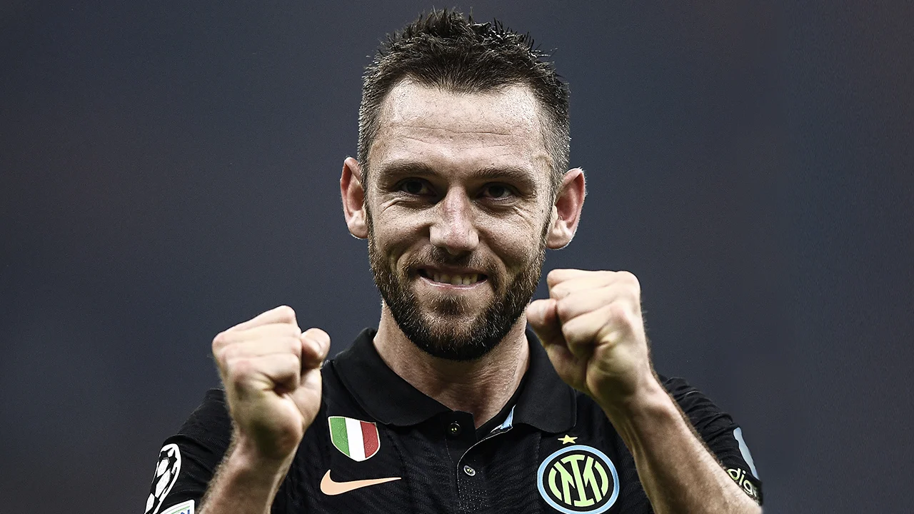 Rechtbank geeft De Vrij gelijk: oud-management moet miljoenen terugbetalen