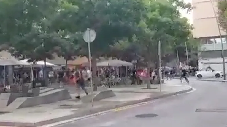 PSV-fans aangevallen door Spaanse hooligans 