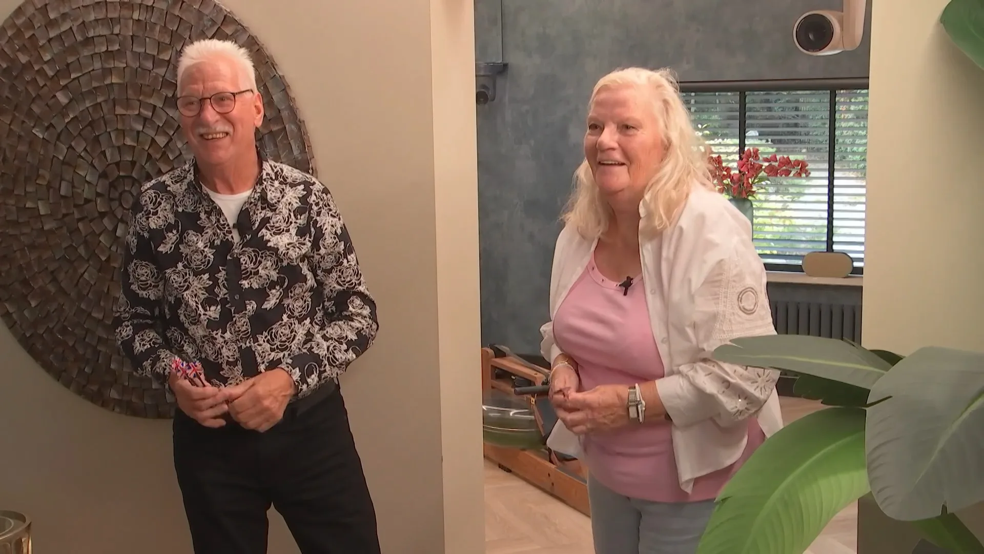 Lang Leve de Liefde-deelnemer Jan test een string!