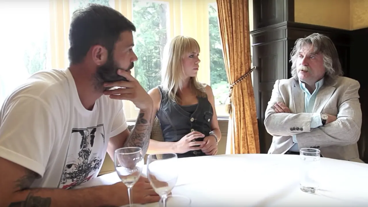 CLASSIC: Johan en Arie Boomsma in discussie over tv-programma 'Uit de Kast'