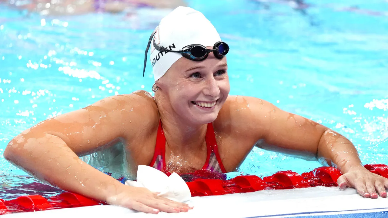 Tes Schouten bezorgt Nederland met brons op 200 meter schoolslag tweede zwemmedaille in Parijs