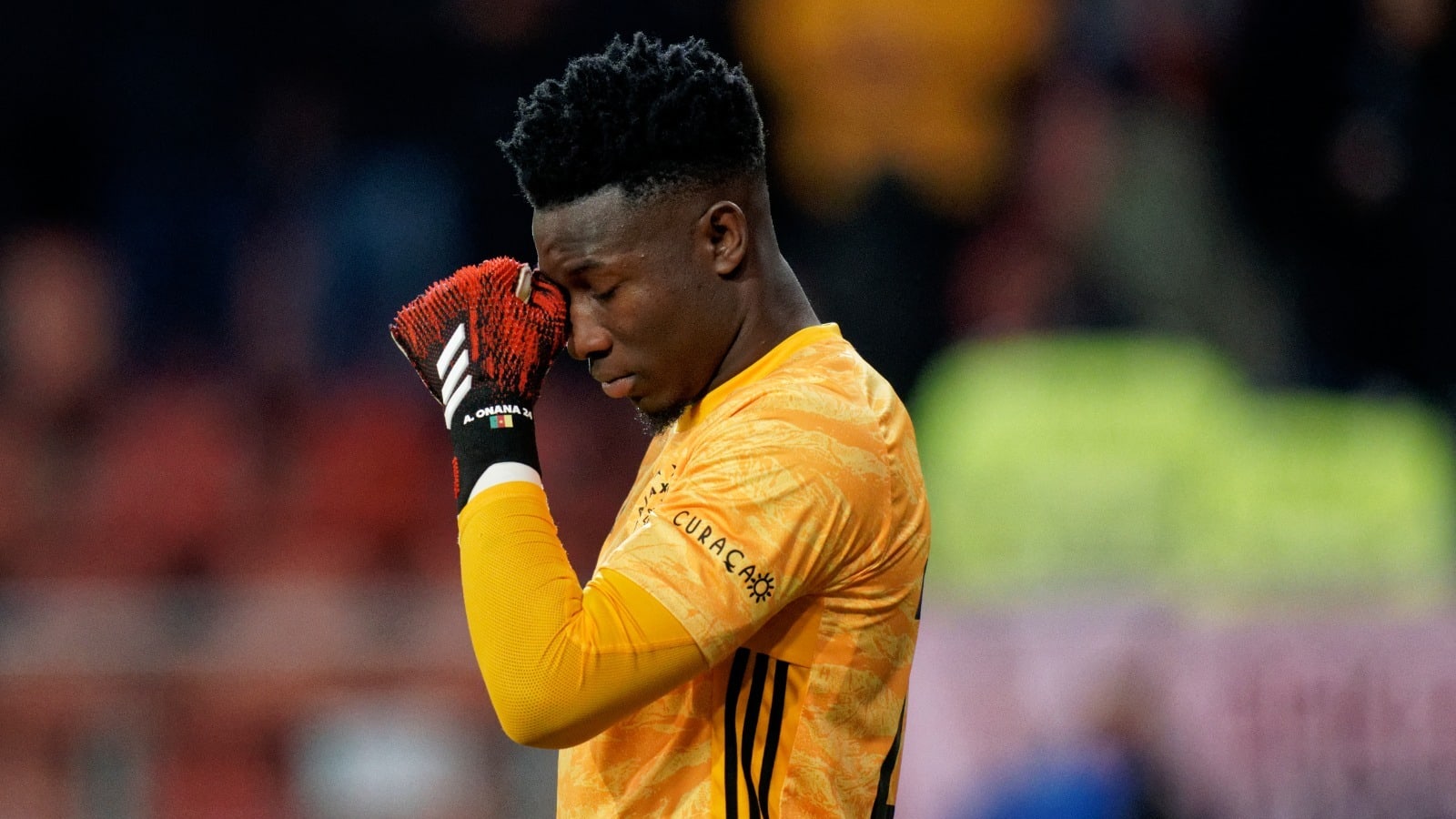 CHAOS in Amsterdam: Onana twaalf maanden geschorst 