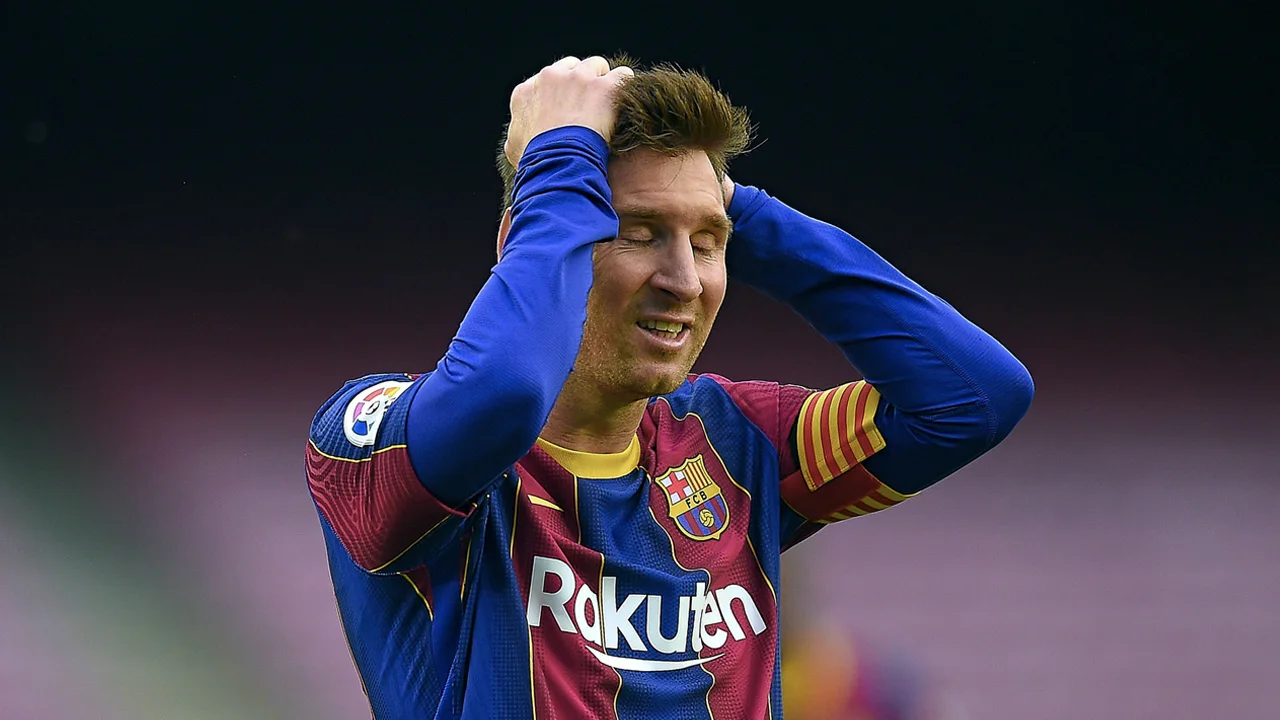 Messi geschoffeerd door oud-bestuurders Barcelona: 'Hormonale dwerg'
