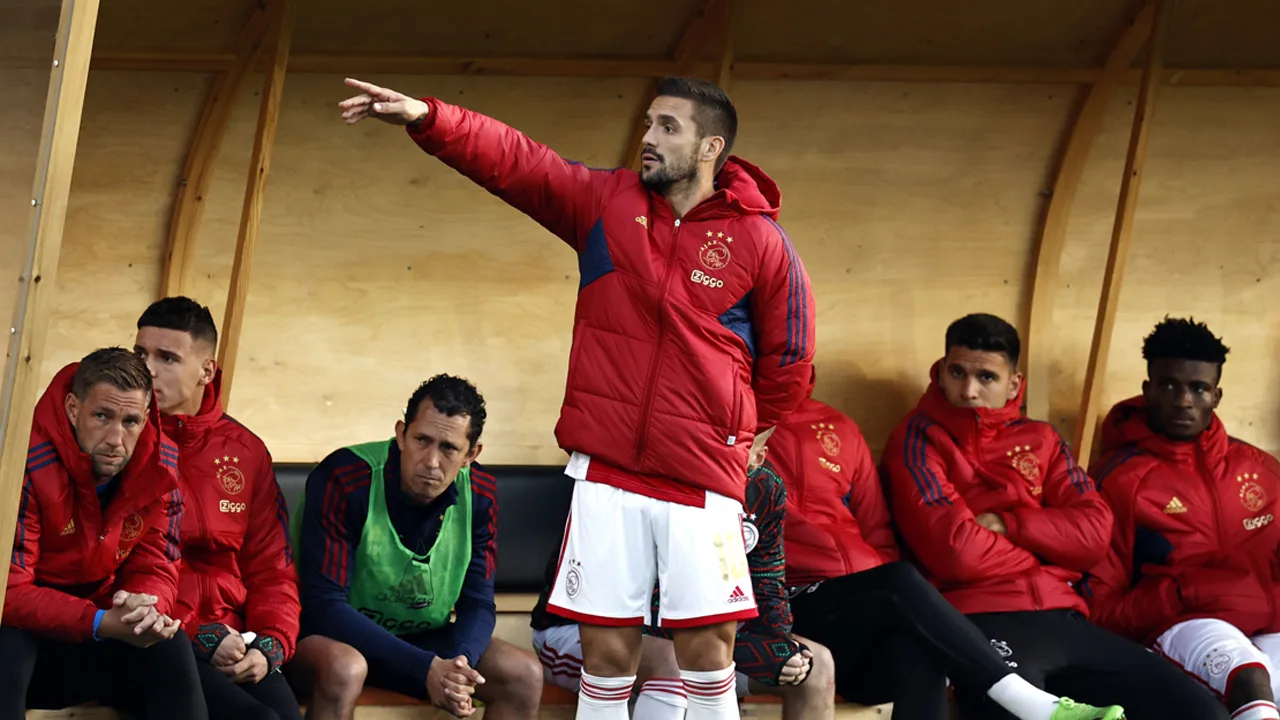 'Als het Tadić echt om Ajax gaat en niet om Tadić, dan was hij gaan zitten en had gewoon gedaan'