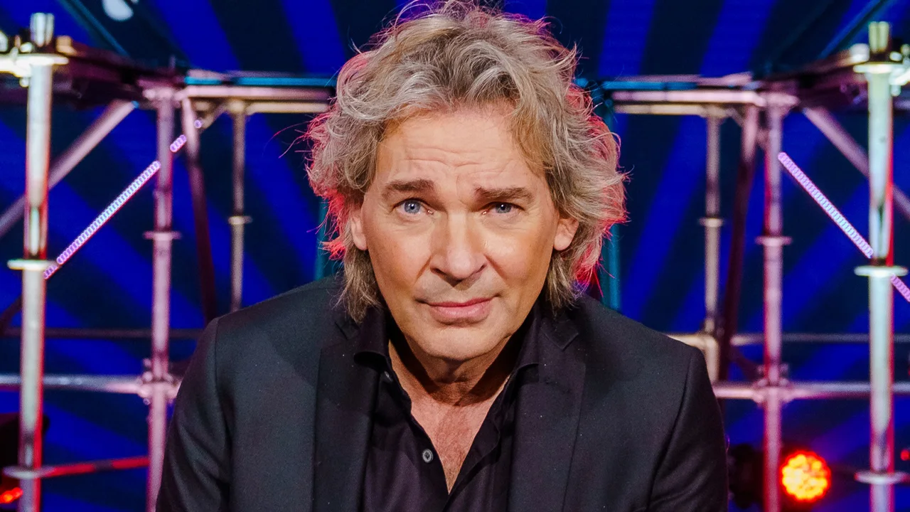 Matthijs van Nieuwkerk verrast met nieuwe look