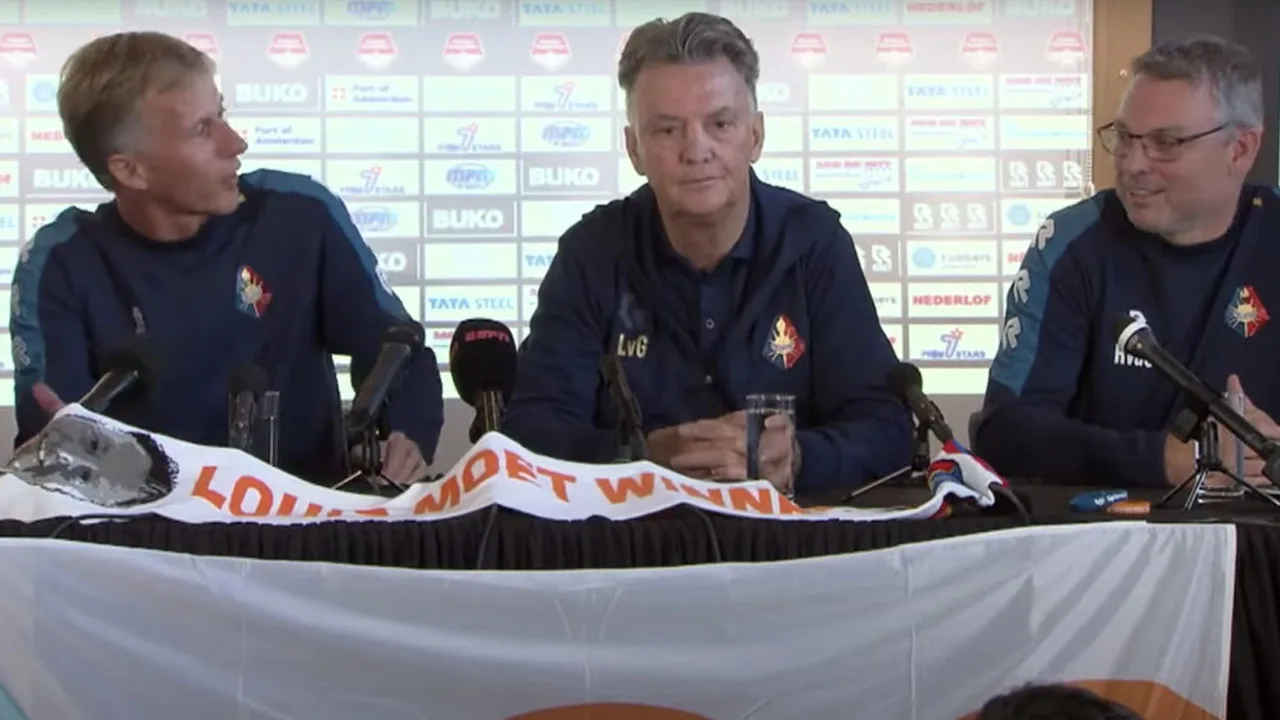 Van Gaal verklapt basisspeler Telstar: 'Ga je dat hier nou ook al weggeven?'