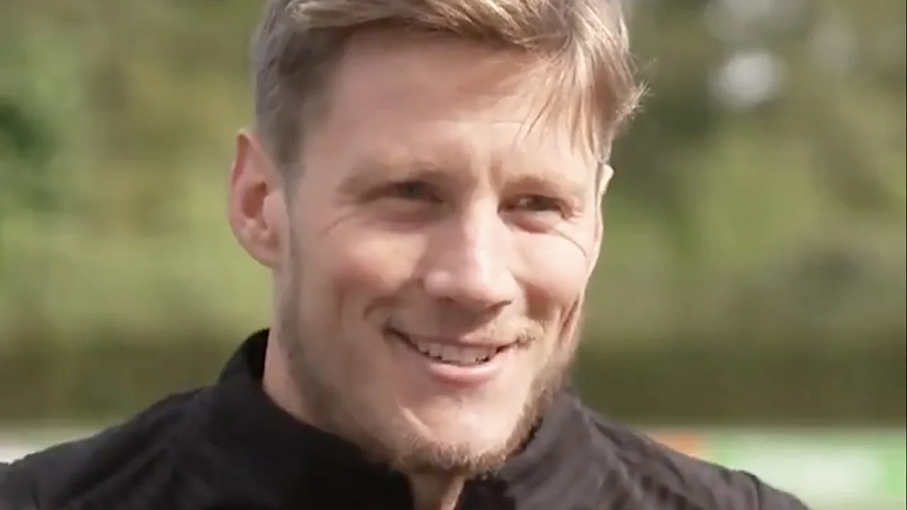 Weghorst tipte Wolfsburg over Berghuis: 'Heb ik zelf al heel vaak gedaan'