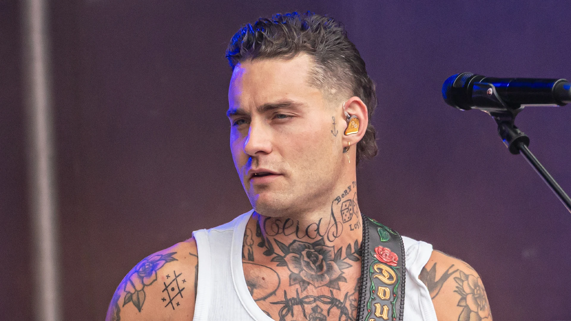 Douwe Bob reageert op verkiezingsuitslag: 'We leven eigenlijk in een land van extremisten'