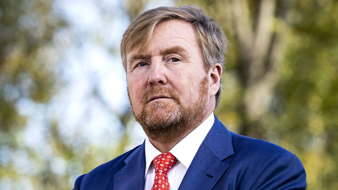 Koning Willem-Alexander onder vuur vanwege beschildering zwarte vrouw