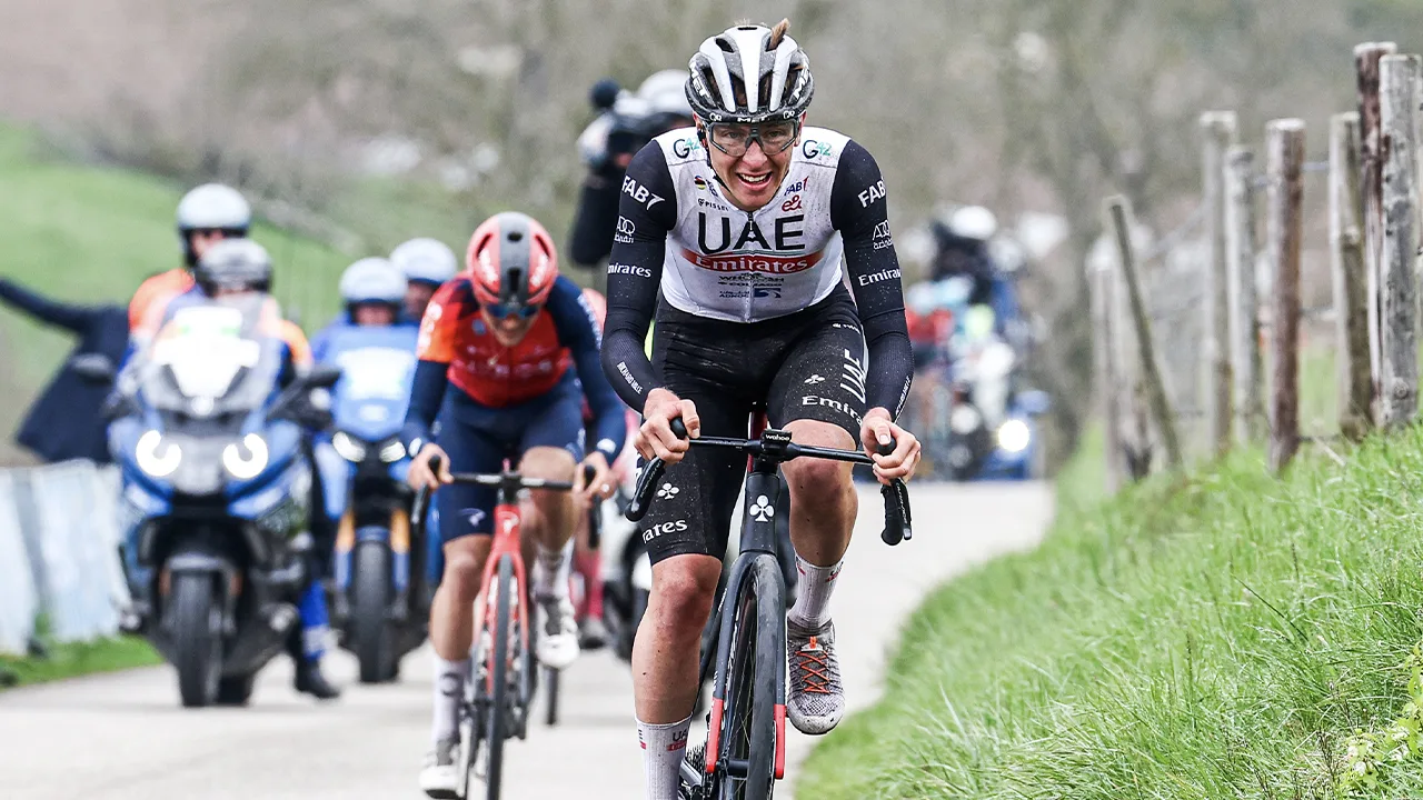Pogačar wint Amstel Gold Race na overtuigende solo