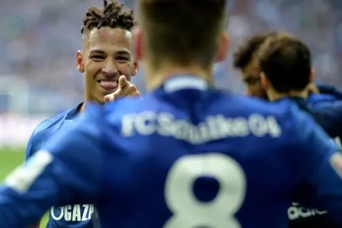 Kehrer verlaat Schalke 04 voor PSG