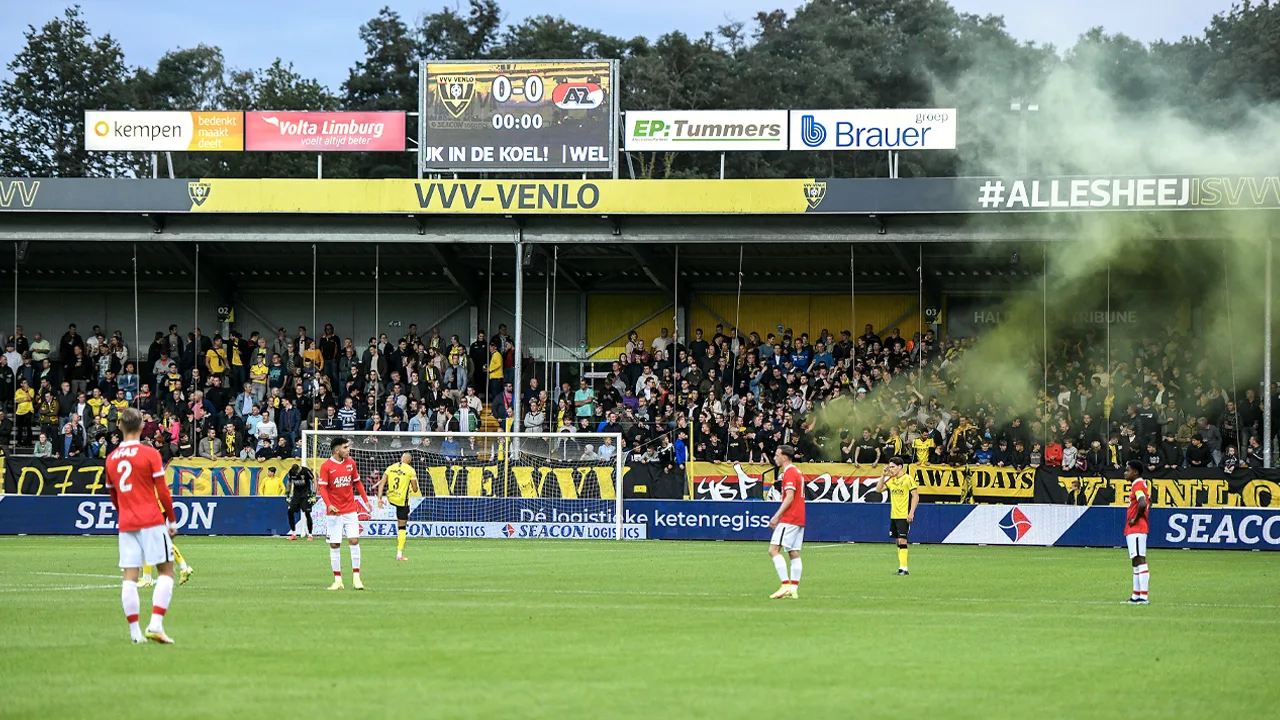 Voetbalclubs bereiden 'demonstratieve' opening stadions voor
