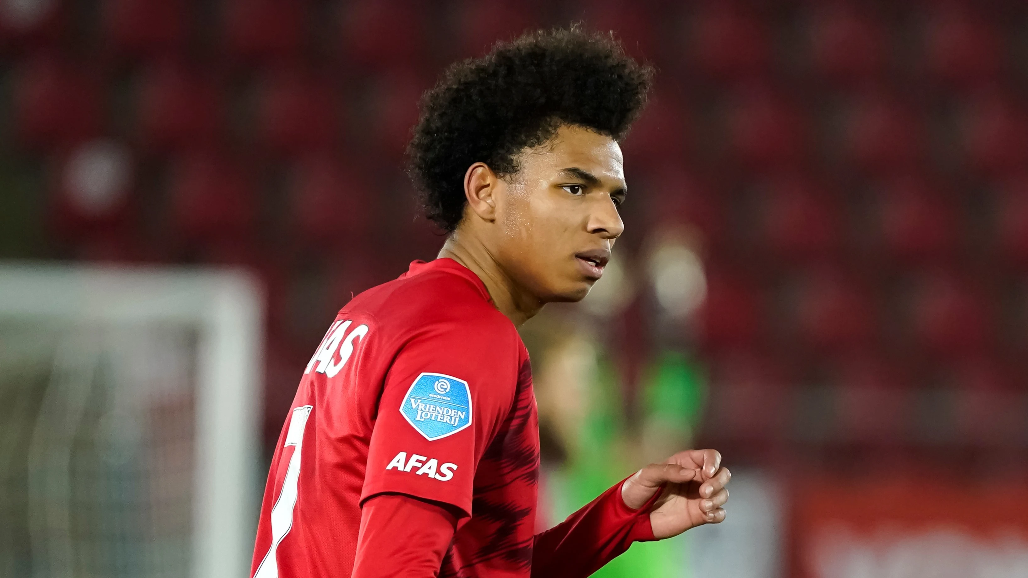 Stengs hervat training en hoopt 'Feyenoord-thuis' te halen