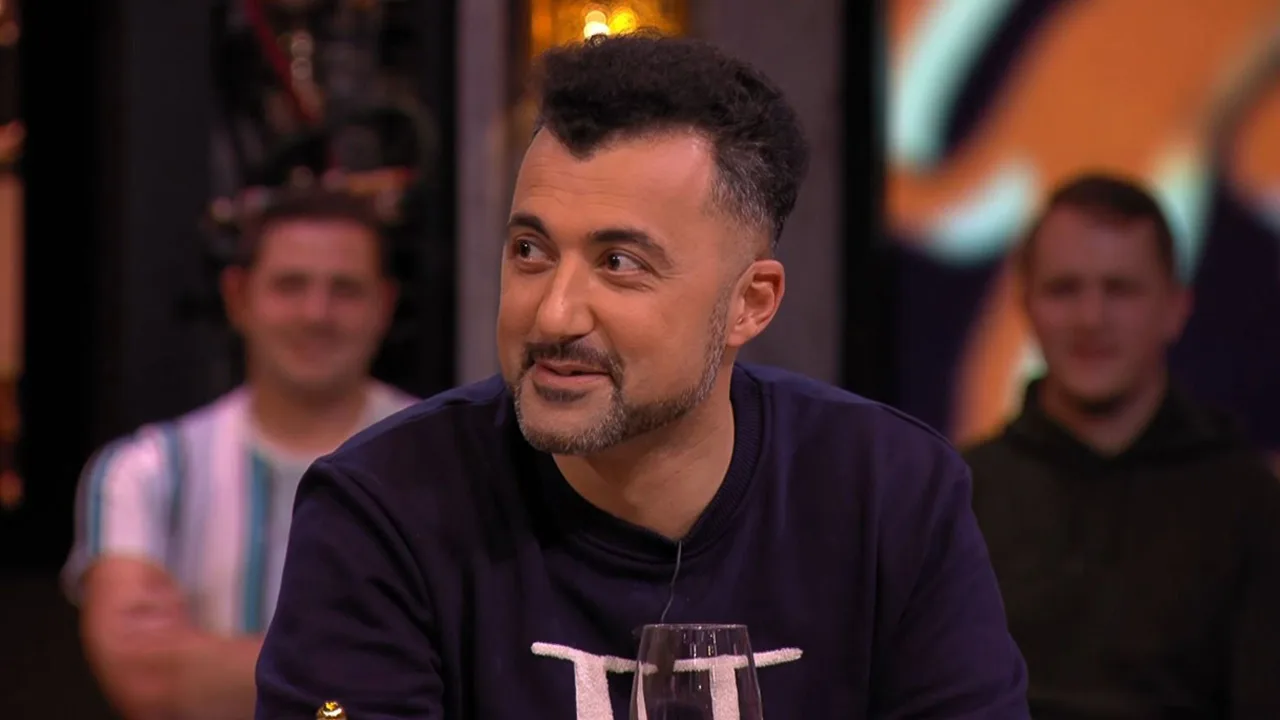 Aflevering De Oranjewinter met Özcan Akyol, zondag 11 december 2022