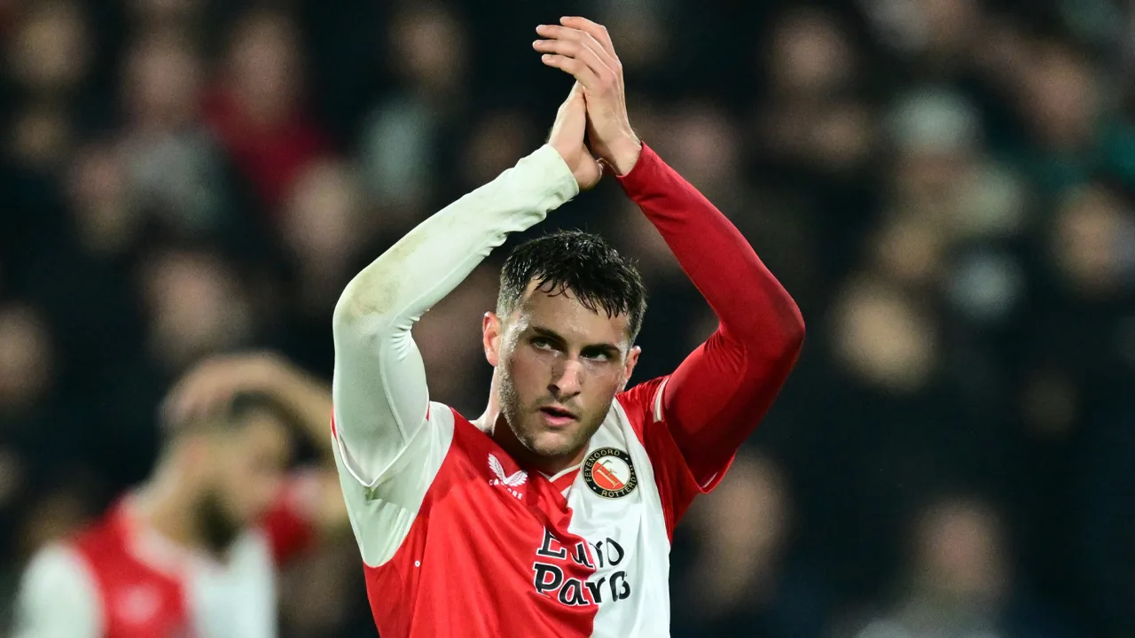 Feyenoord is veel te sterk voor Lazio in De Kuip