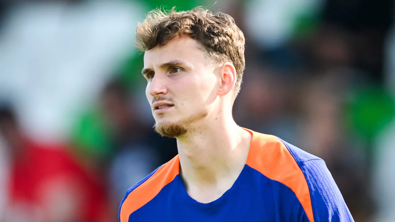 'Feyenoord heeft opvolger Hancko bijna binnen en doet poging voor Rav van den Berg'