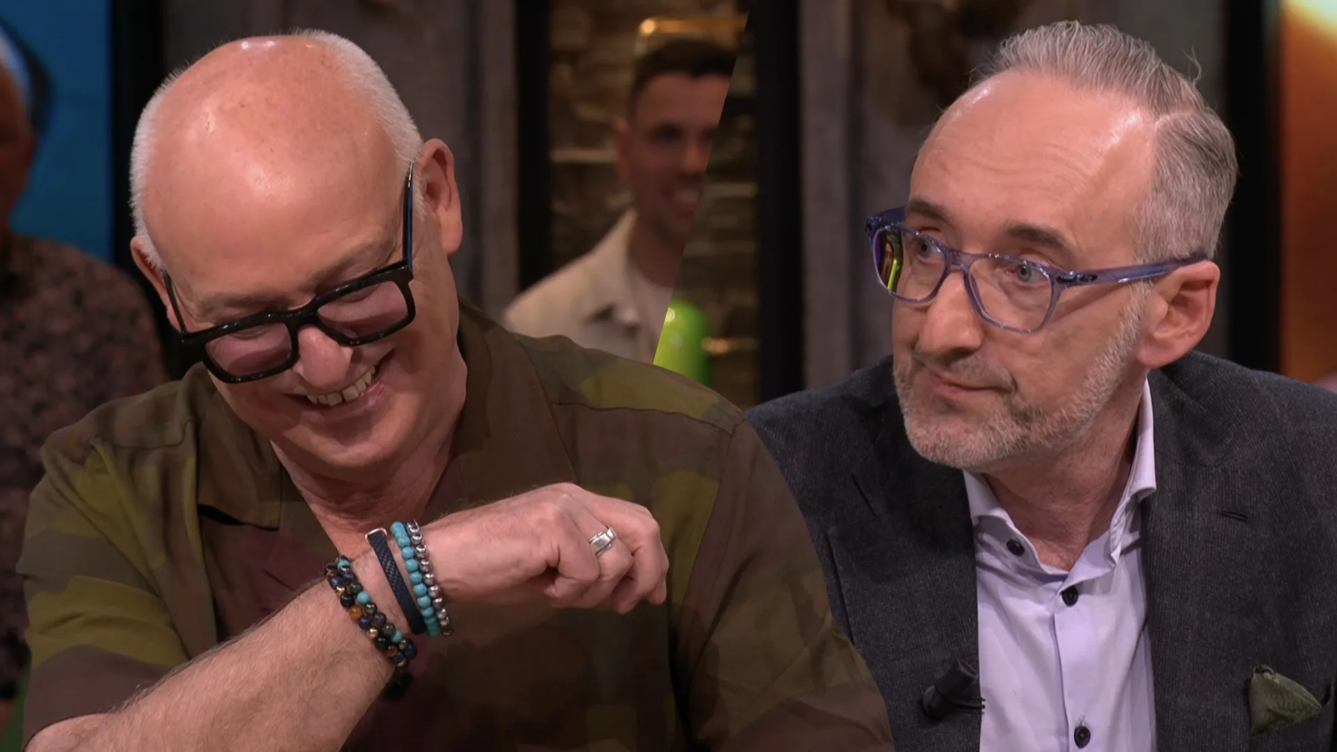 René heeft slecht nieuws voor Henk Vermeer: 'Jij zit hier voor het laatst, ouwe reus!' 