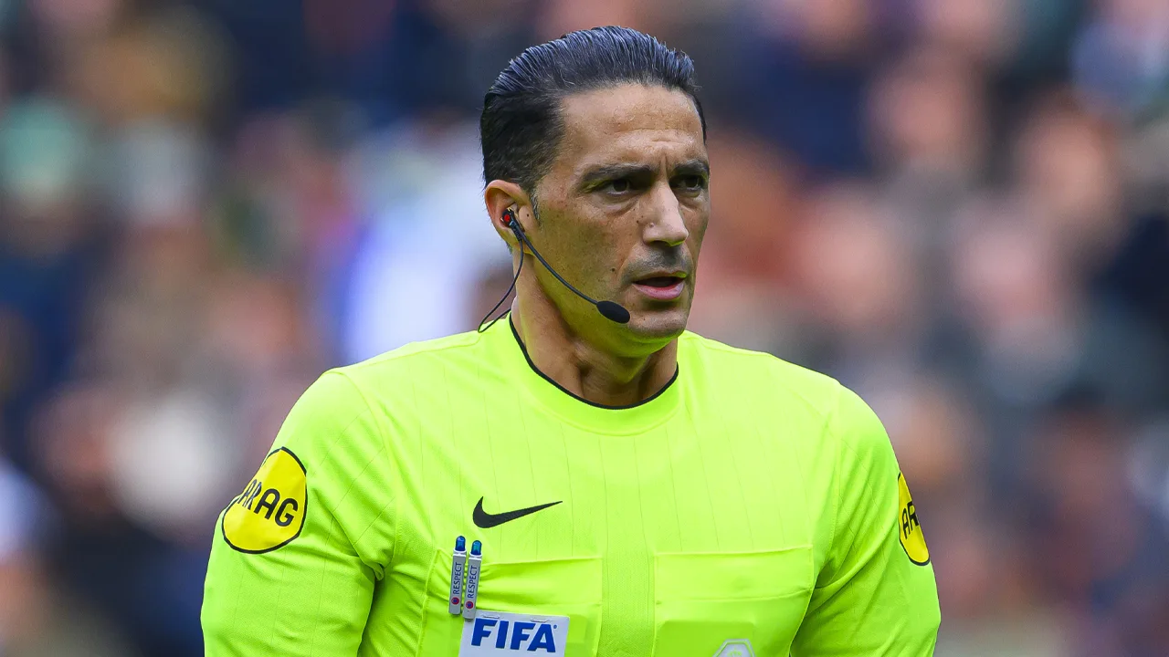 KNVB stelt scheidsrechter Gözübüyük aan voor topper Ajax - PSV