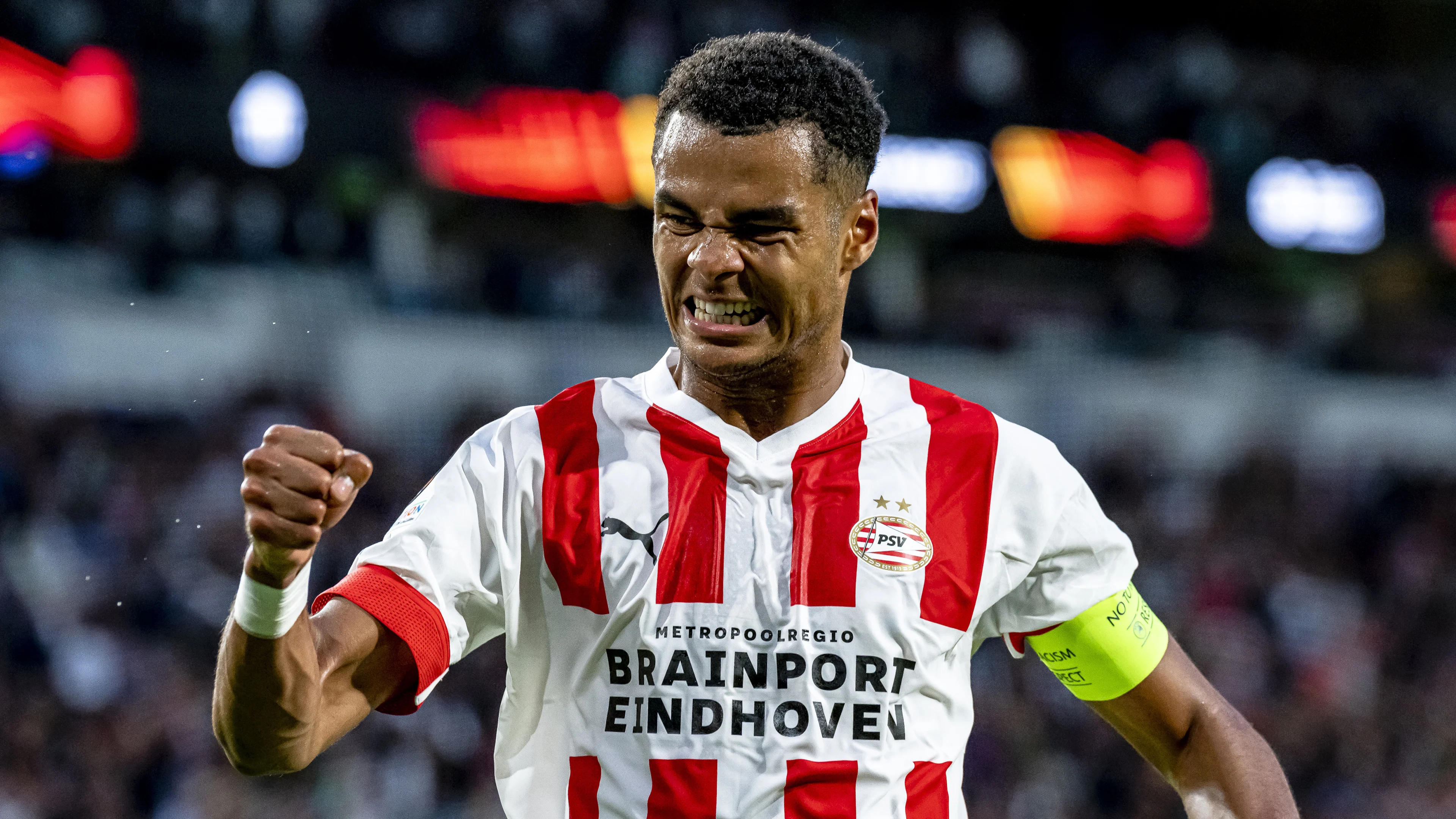Officieel: Gakpo maakt overstap van PSV naar Liverpool