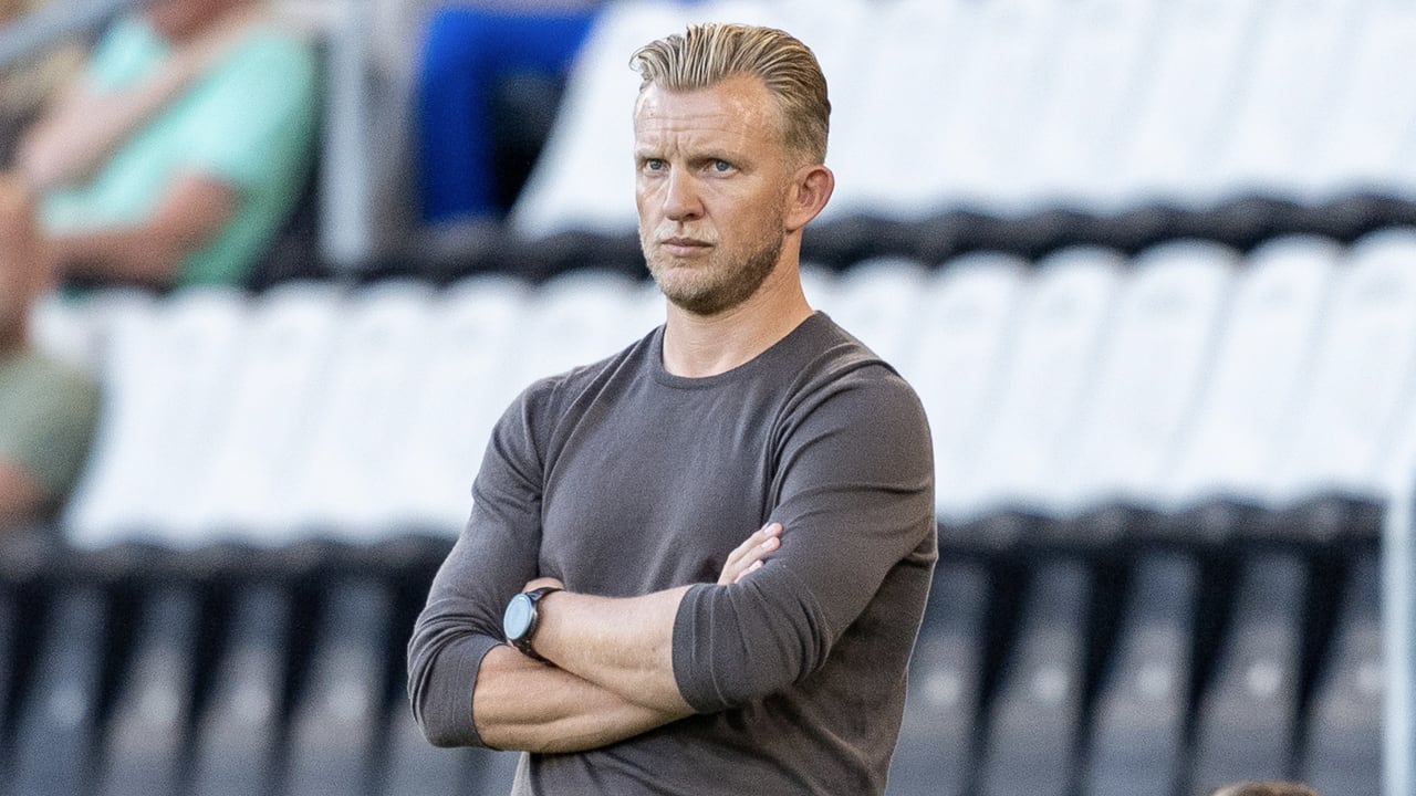 'Dirk Kuyt moet gewoon zelf opstappen bij ADO Den Haag'