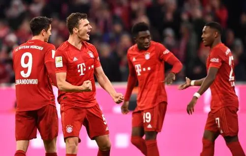 Winnend Bayern scoort viermaal tegen Dortmund