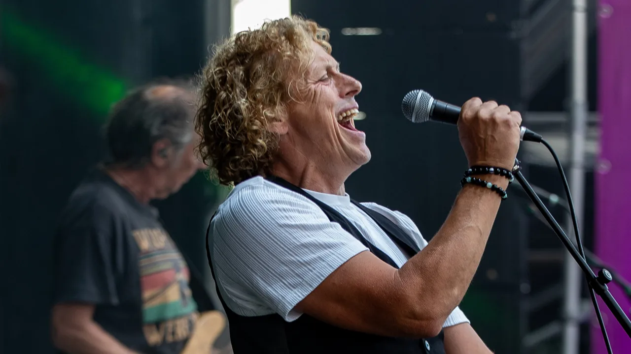 De Kast treedt donderdagavond op bij De Oranjezomer!