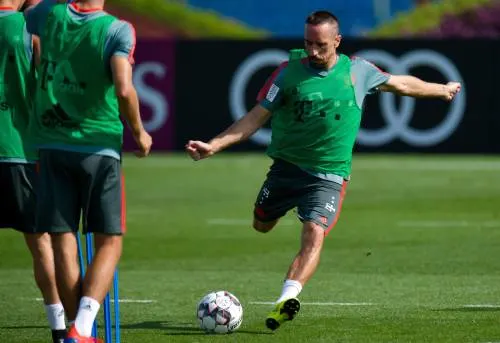 Ribéry valt met spierscheuring weg bij Bayern
