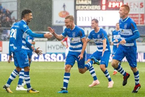 PEC Zwolle wint nipt in Emmen