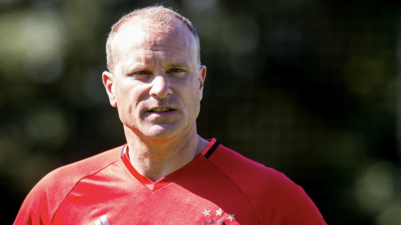 'Oprichter Spotify en Bergkamp willen Arsenal overnemen'