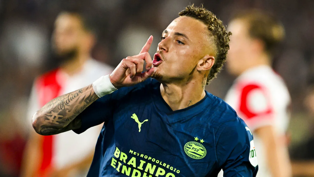 Noa Lang wees Feyenoord af: 'Ik zie mezelf absoluut niet meer in een Feyenoord-shirt'