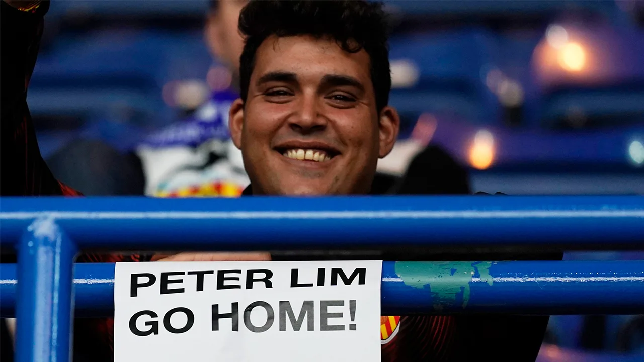 'Directeur CL-opponent Ajax stapt op na aanhoudende onrust'