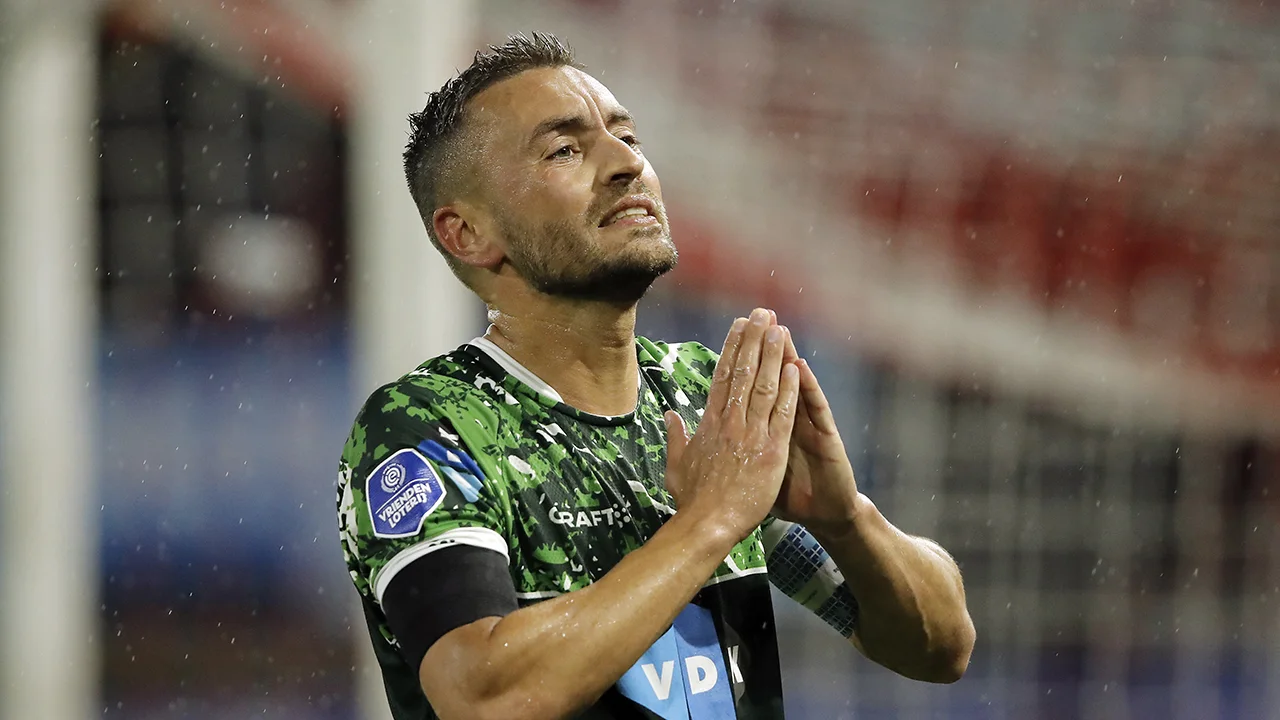 PEC Zwolle overweegt rechtszaak aan te spannen tegen beslissing Bas Nijhuis