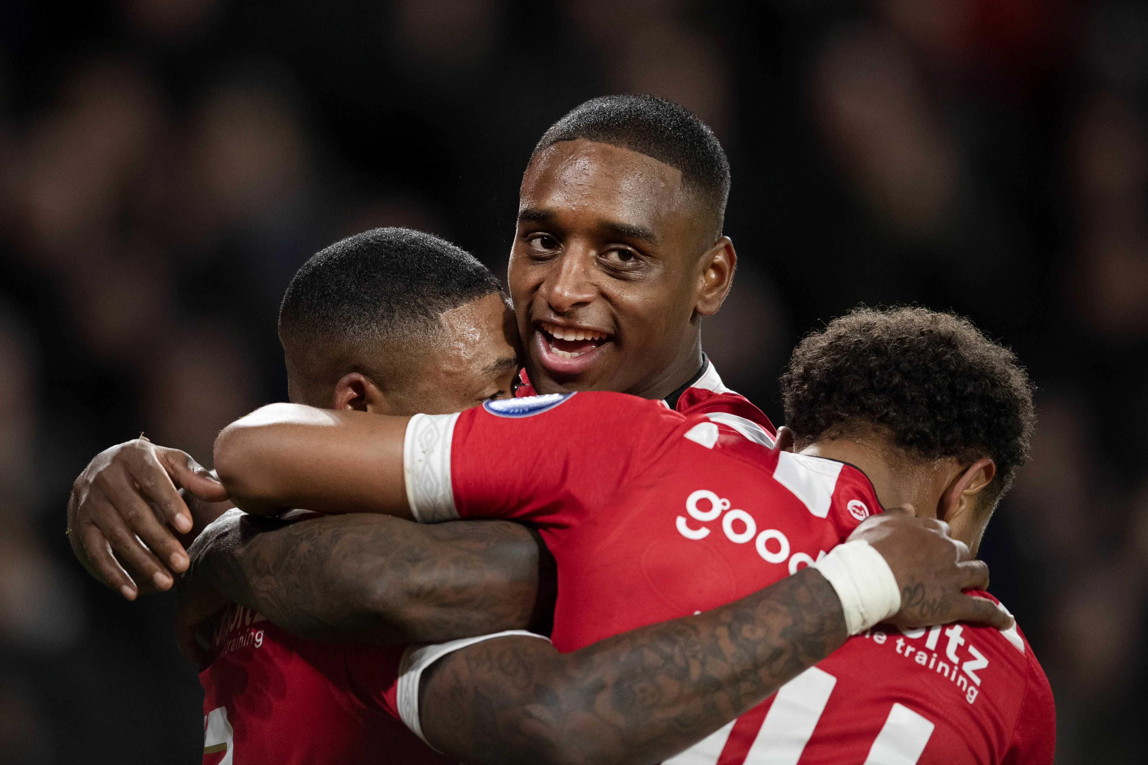 PSV verlengt contract met Rosario