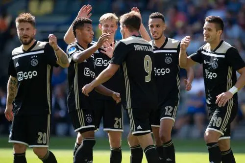 Ajax scoort zevenmaal tegen Te Werve