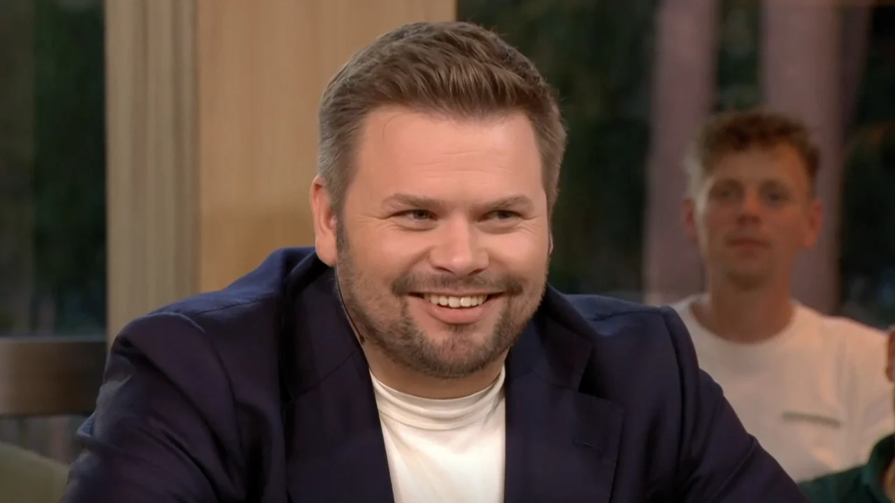 Thomas van Groningen presenteert vanaf vanavond De Oranjezomer: 'Ik heb er heel veel zin in'
