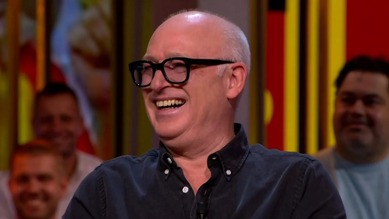 René lacht om Duits commentaar bij Spanje-Duitsland (6-0): 'Het was goed!'