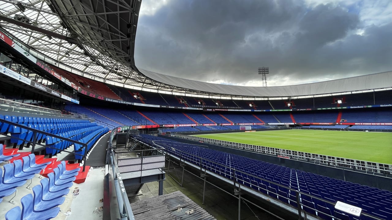 'Voetbal zou opknappen van totaal publieksverbod, maak er een exclusieve tv-sport van'